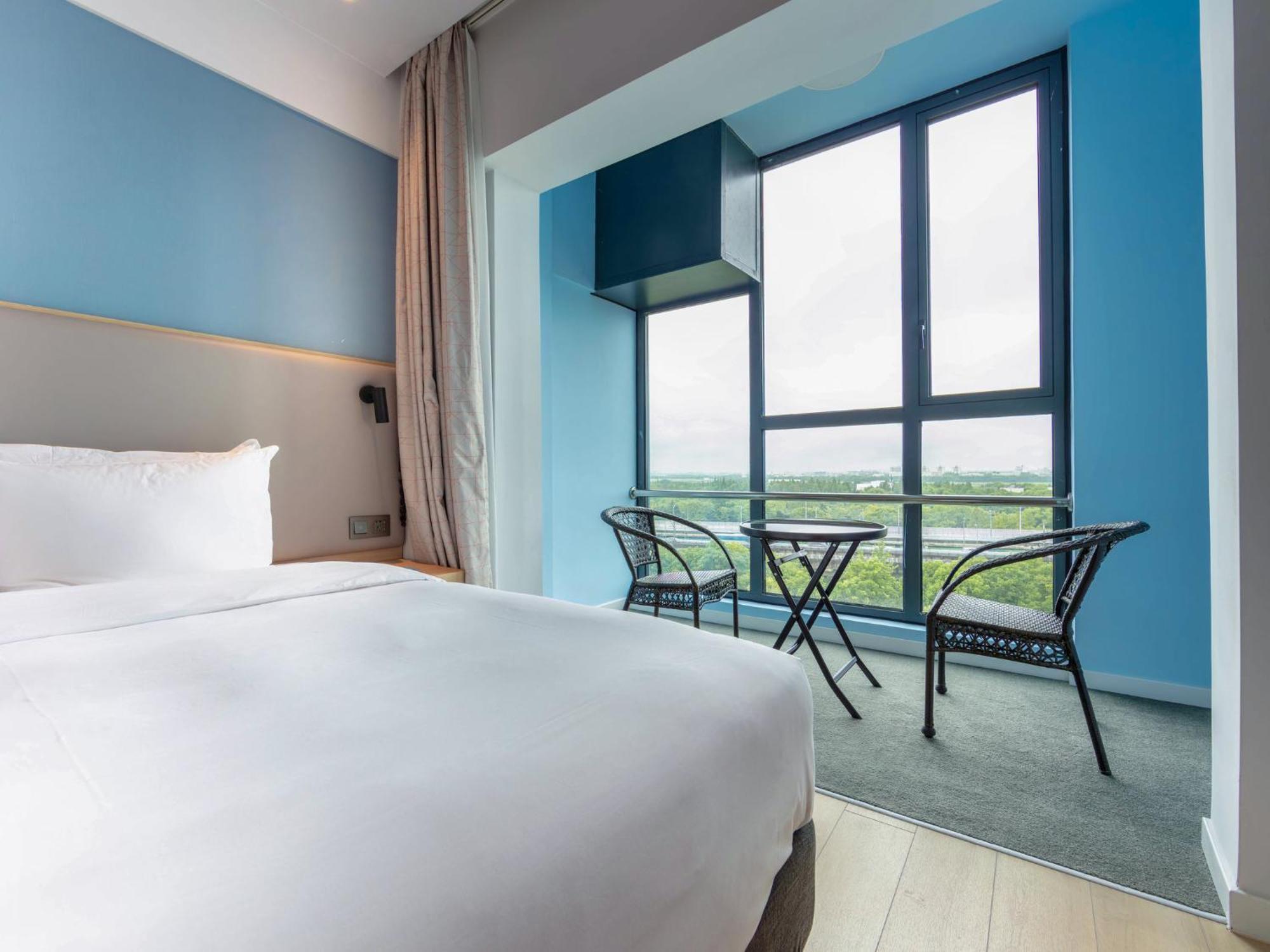 Holiday Inn Express Shanghai Pudong Airport By Ihg Esterno foto