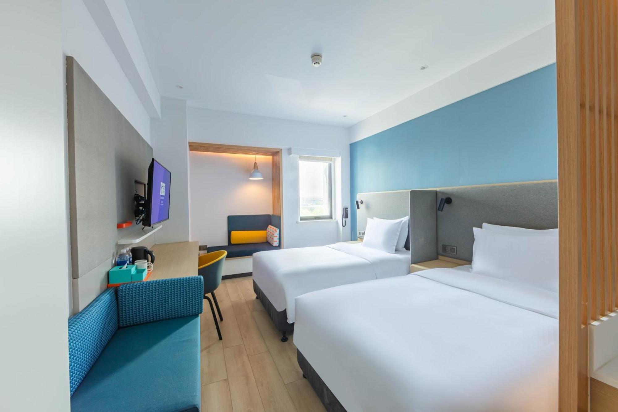 Holiday Inn Express Shanghai Pudong Airport By Ihg Esterno foto